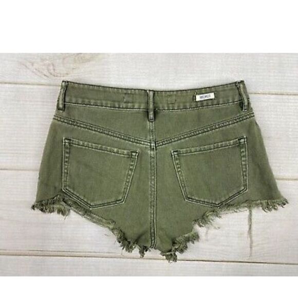 ‎Brandy Melville olive green cut-off Jean shorts size 27 - Picture 3 of 7
